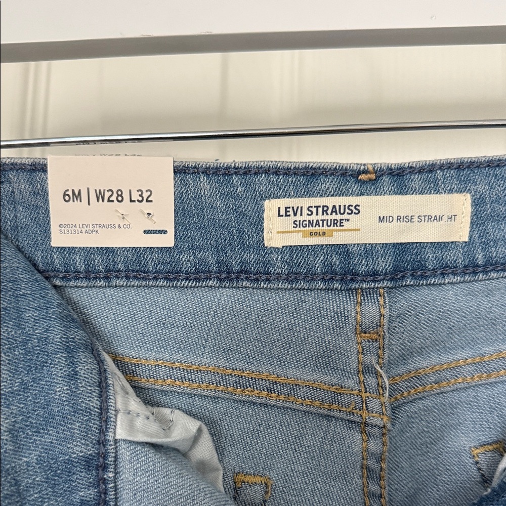 Levi Strauss Signature Gold Women’s Modern Straight Jeans 6 NWT - Picture 8 of 12